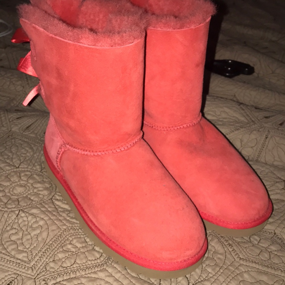 Red Bailey Bow Uggs